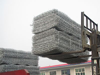 如何選擇適合的格賓石籠規格？